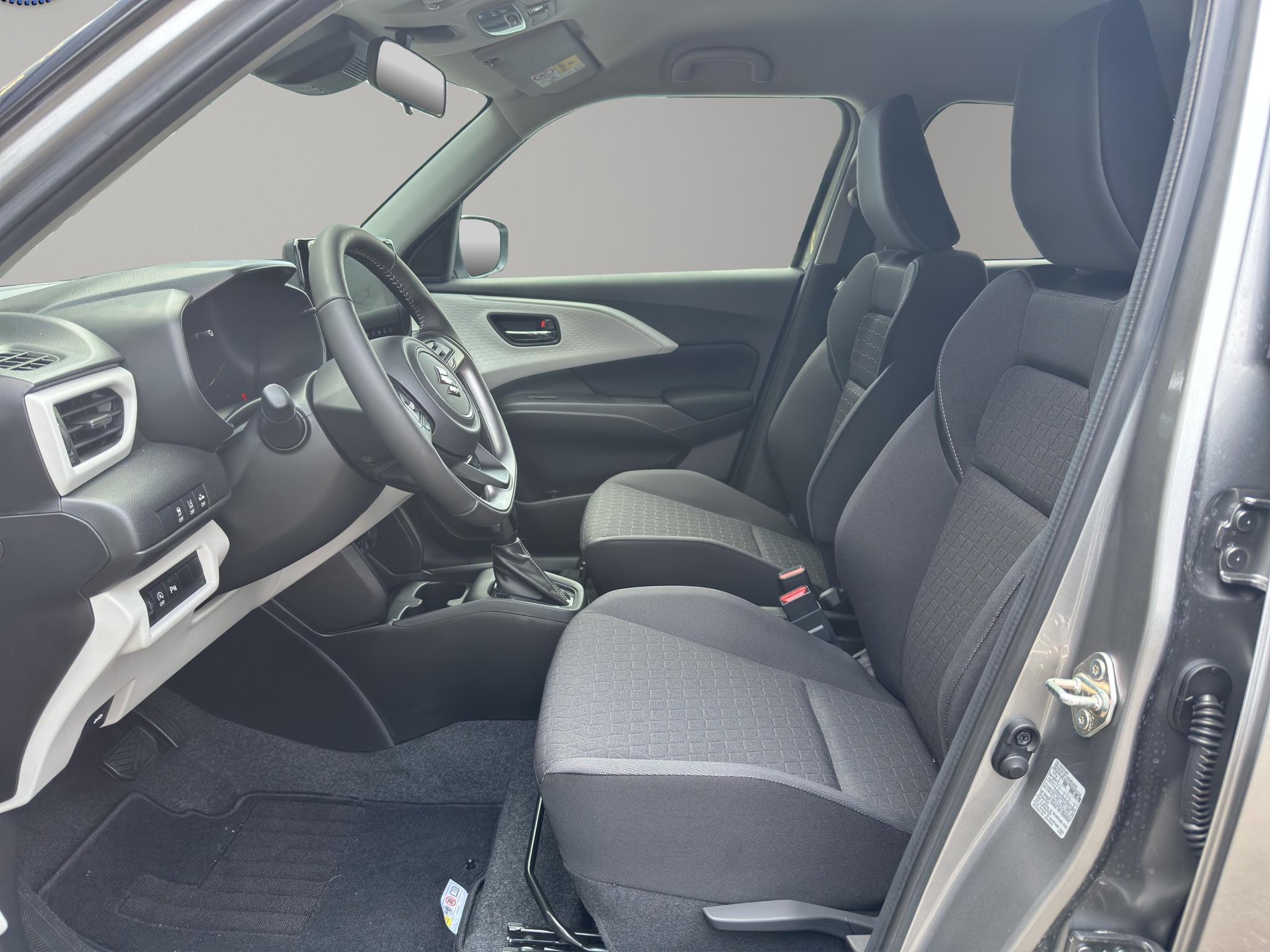 Suzuki Swift 1.2 Sakura Top Hybrid_2
