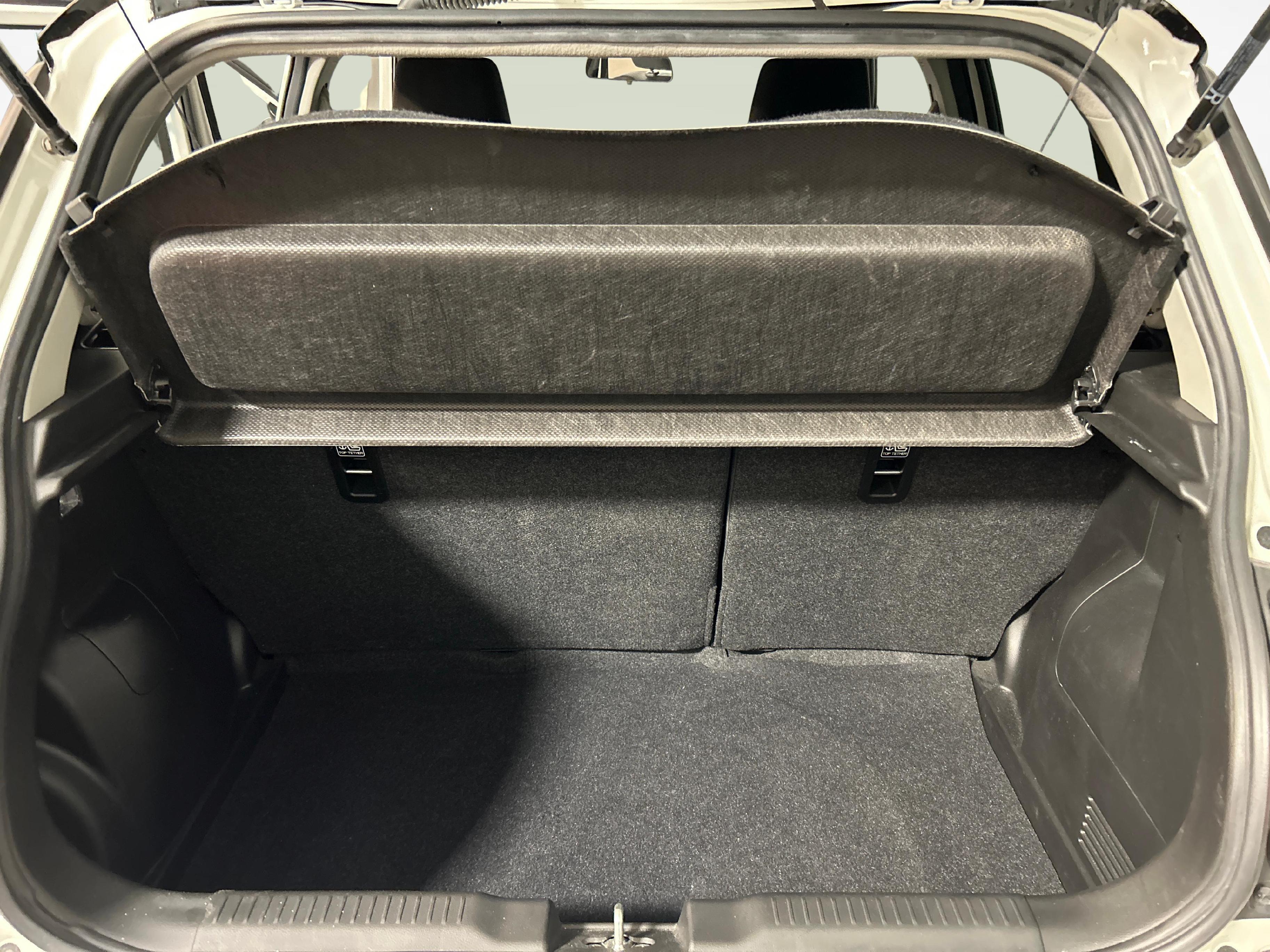 Suzuki Swift 1.2 Compact Top Hybrid 4x4_12