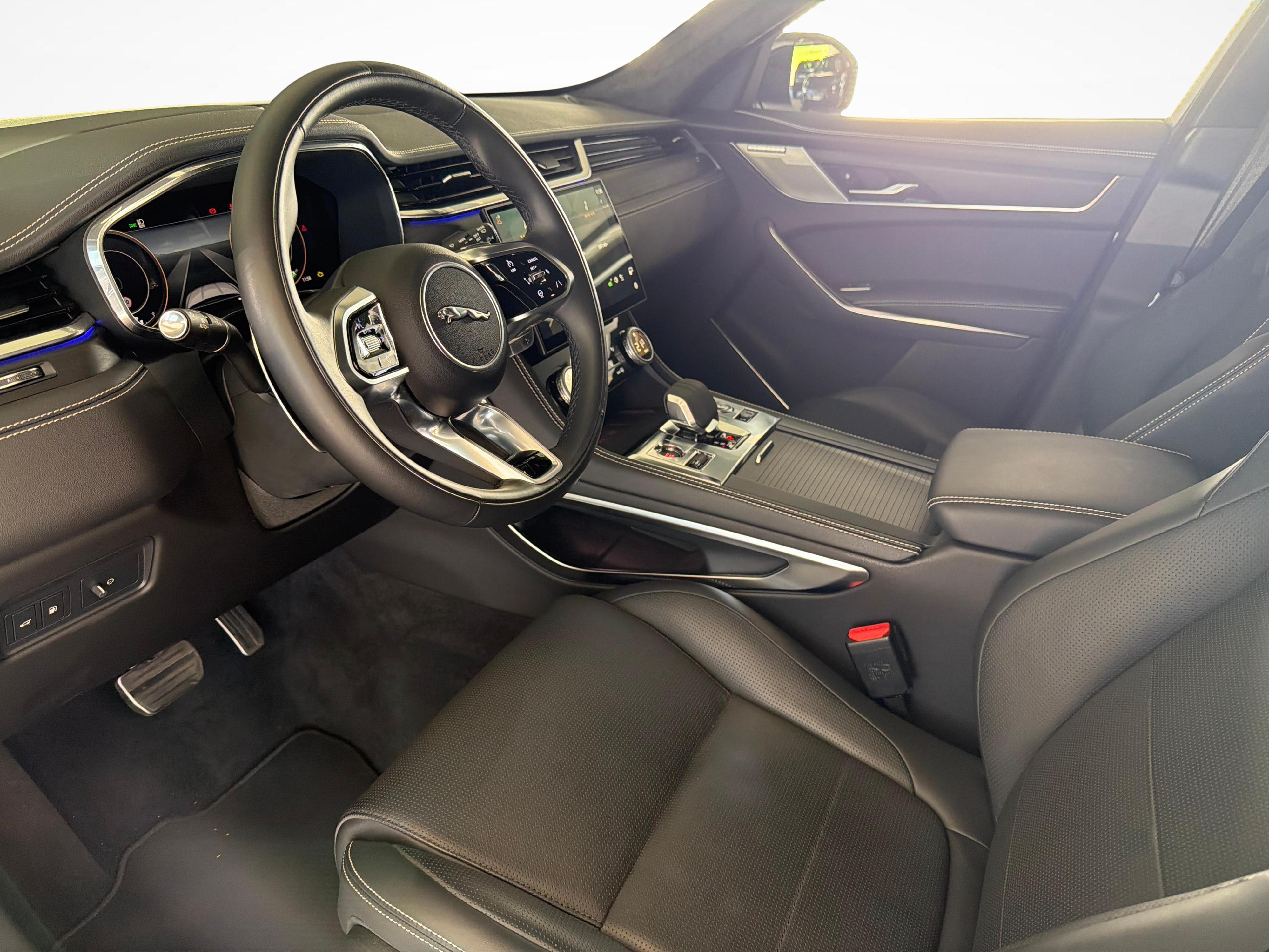 JAGUAR F-Pace 2.0 P400e R-Dynamic HSE AWD Plug In Hybrid 404PS_14
