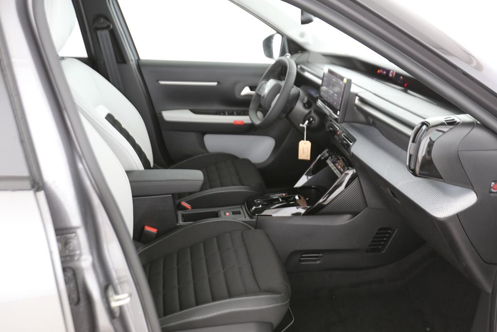 Citroën 1.2 Hybrid Max_11