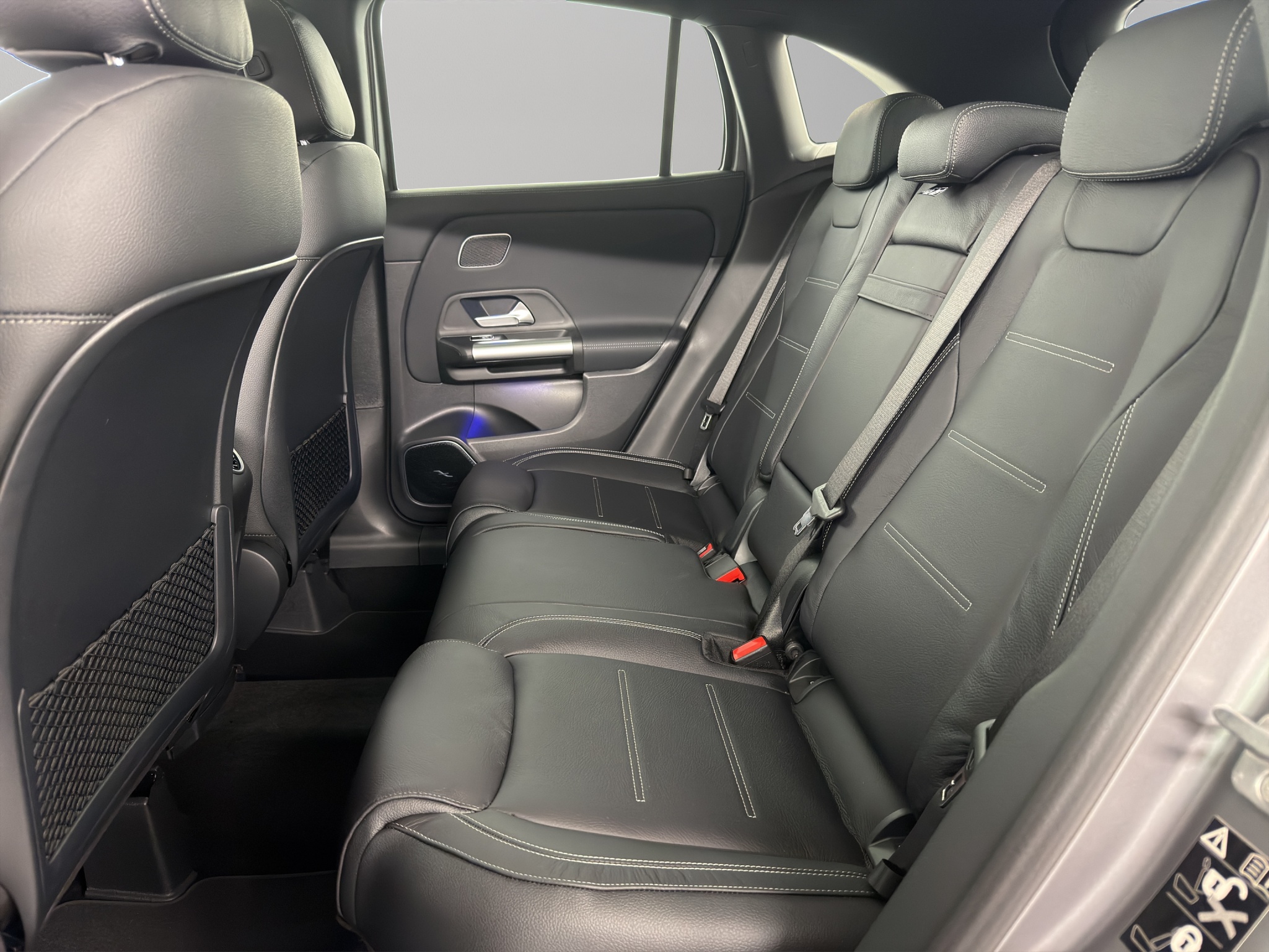 MERCEDES-BENZ GLA 250 Swiss Star AMG Line 4matic_10