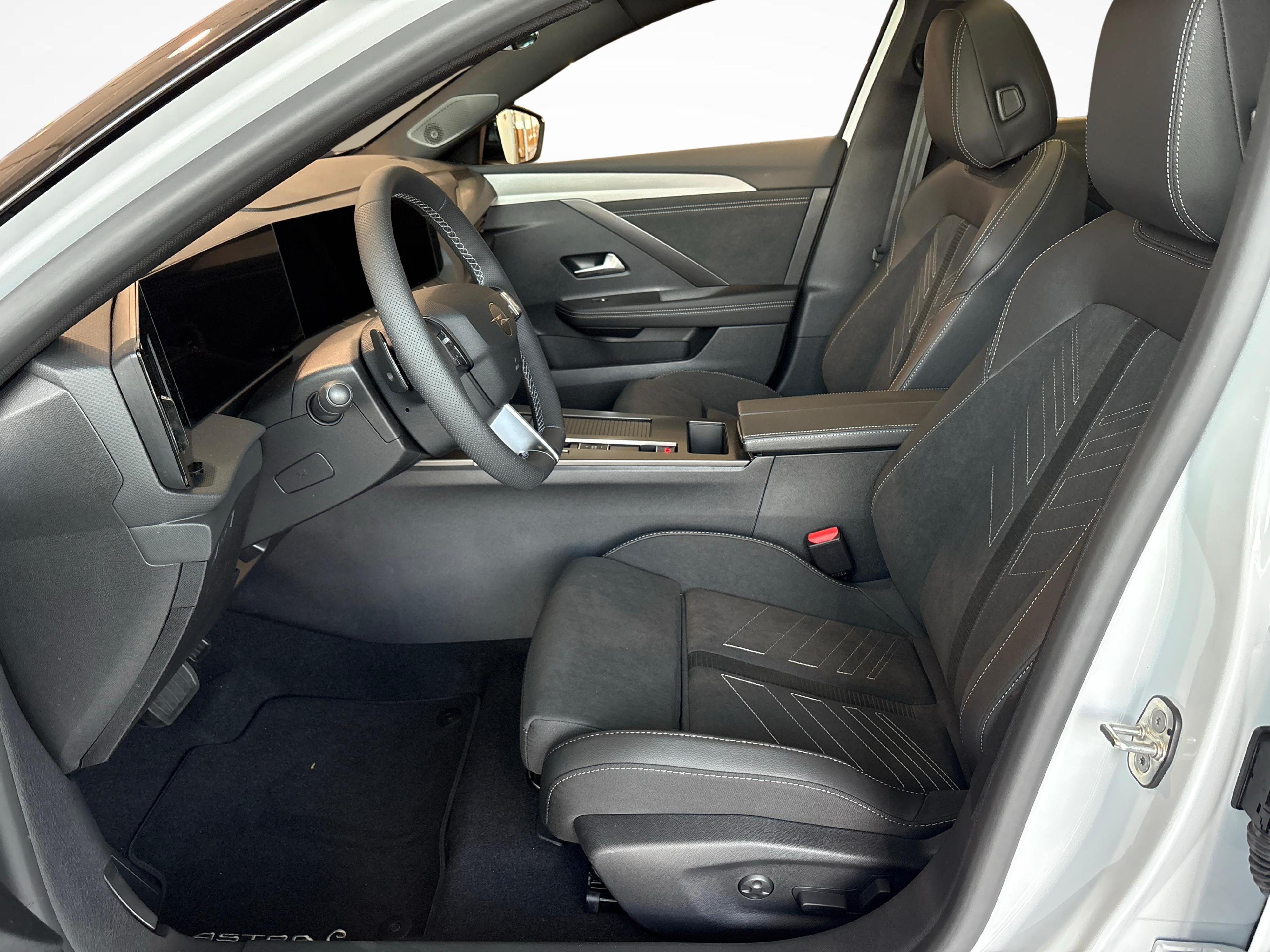 Opel Astra-e Sports Tourer Ultimate_10