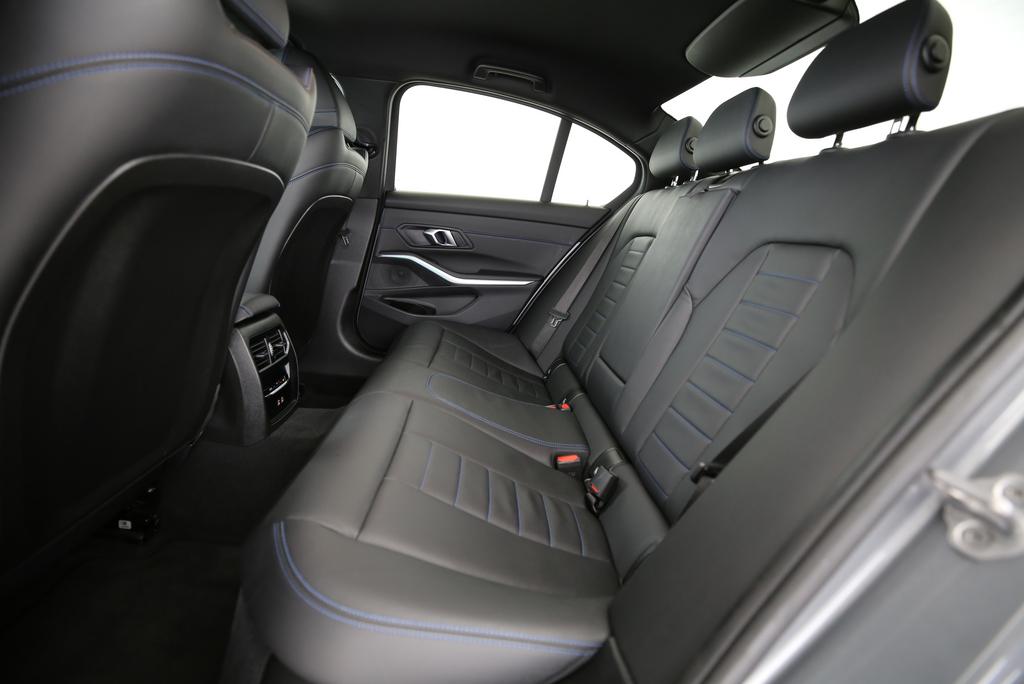 BMW 320d xDrive_13
