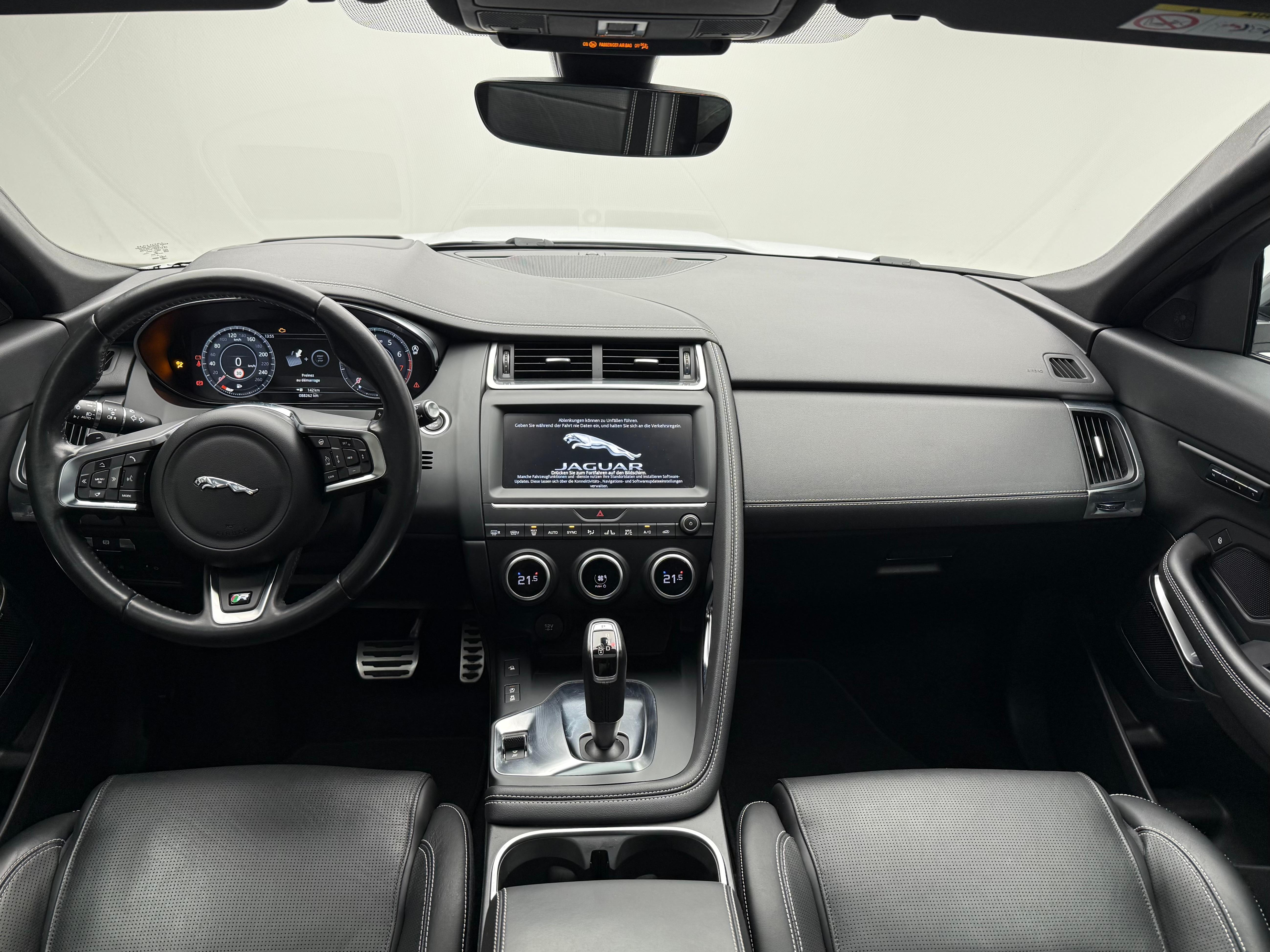 JAGUAR E-Pace 2.0 T 250 R-Dynamic SE AWD_12
